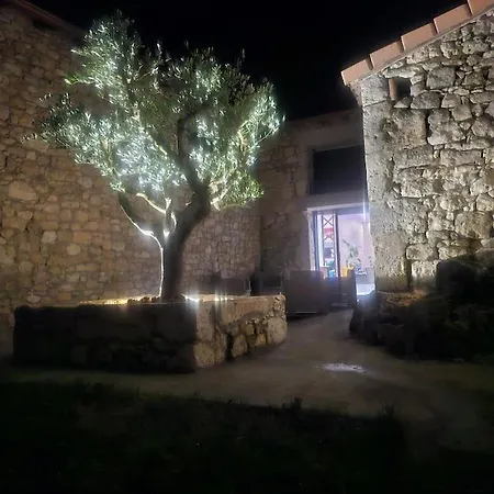 빌라 & Luxuria Massels