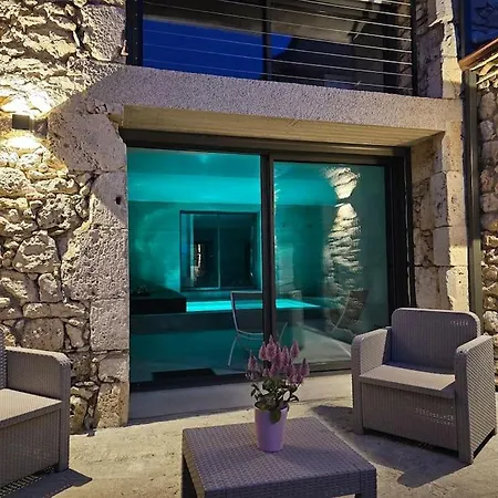 Villa&spa Luxuria Villa *